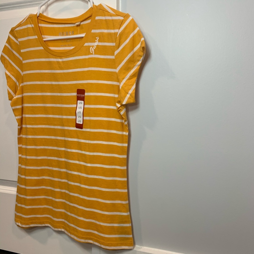 Guess striped Tee ✨